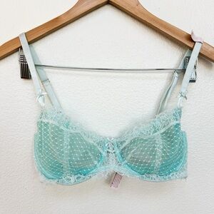 Victoria’s Secret Dream Angels Lace Unlined Pushup Bra Size 32DD